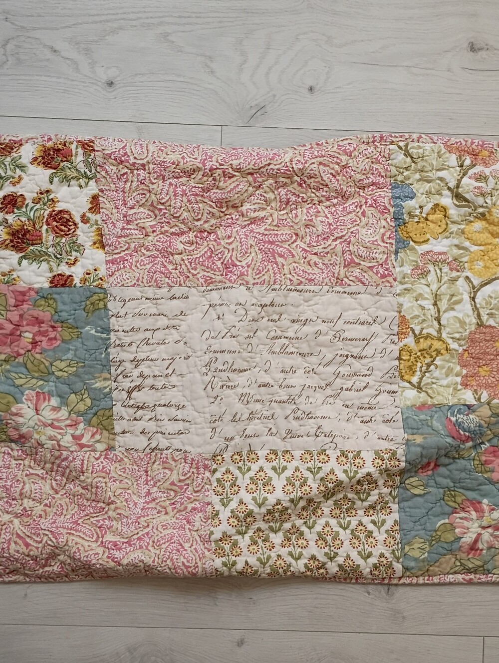 2 Pottery Barn Patchwork Floral Quilted Boho Standard Pillowcase Shams Bed Linen - Picture 2 of 9